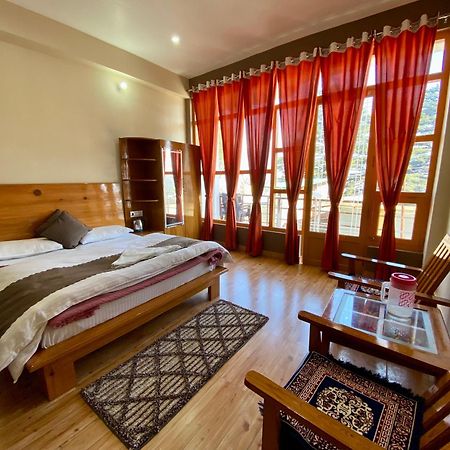 Munsyari Hotel Mansarovar Inn מראה חיצוני תמונה