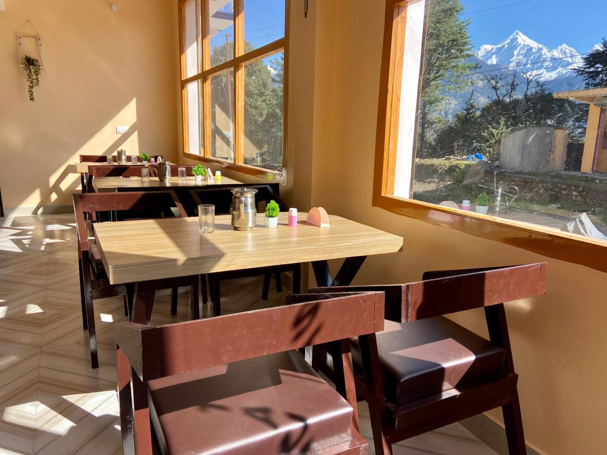 Munsyari Hotel Mansarovar Inn מראה חיצוני תמונה