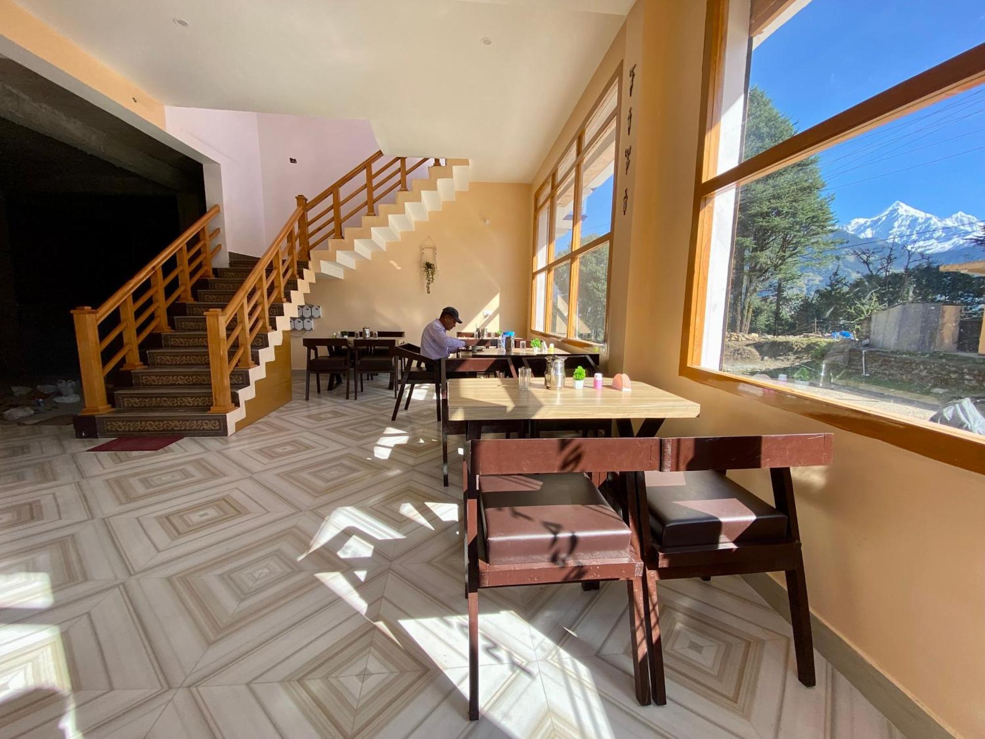 Munsyari Hotel Mansarovar Inn מראה חיצוני תמונה